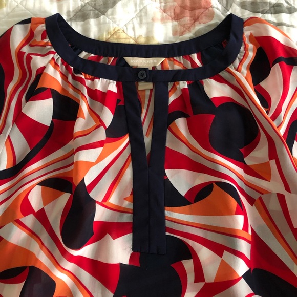 Banana Republic Long Sleeved Tunic Style Blouse - Picture 3 of 6